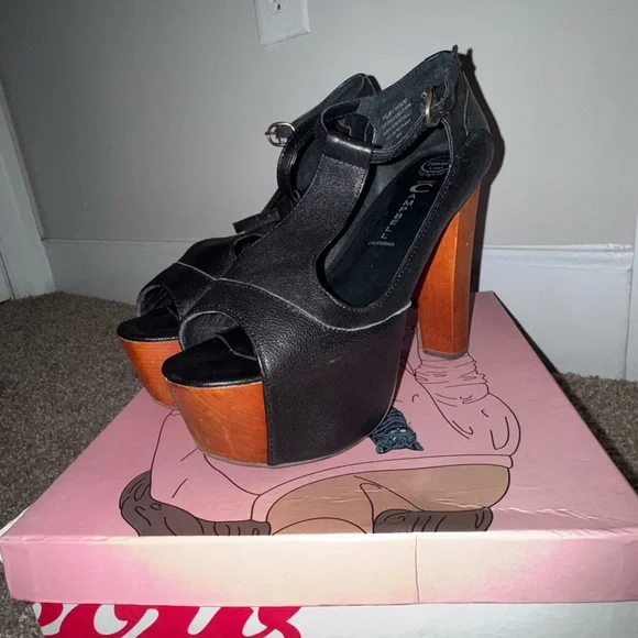Jeffrey Campbell Black and Brown Platform Heels - Picture 1 of 5
